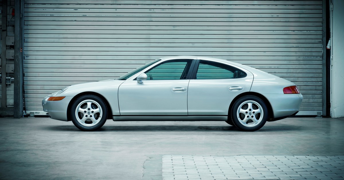 Porsche 989 (początek lat 90.)