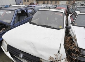 Kiedy samochód jest odpadem - 300 tys. zł kary