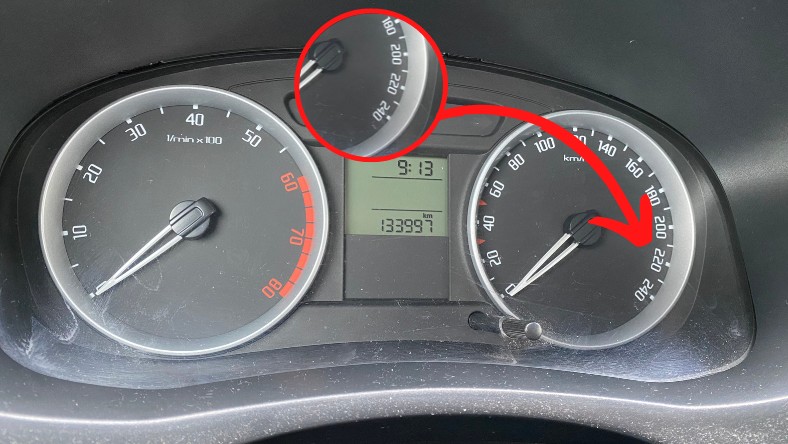 Skoda Fabia II ma "licznikową prędkość" 240 km na godz., ale przy pojemności 1.2 trudno o taki wynik