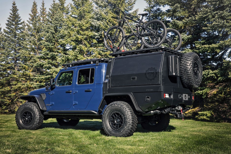 Jeep� Gladiator Top Dog concept