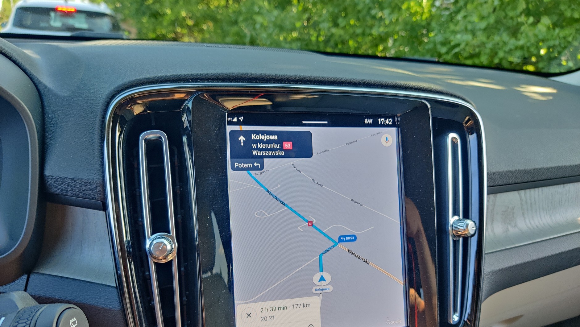 Volvo XC40 B3 podczas wyjazdu na Mazury