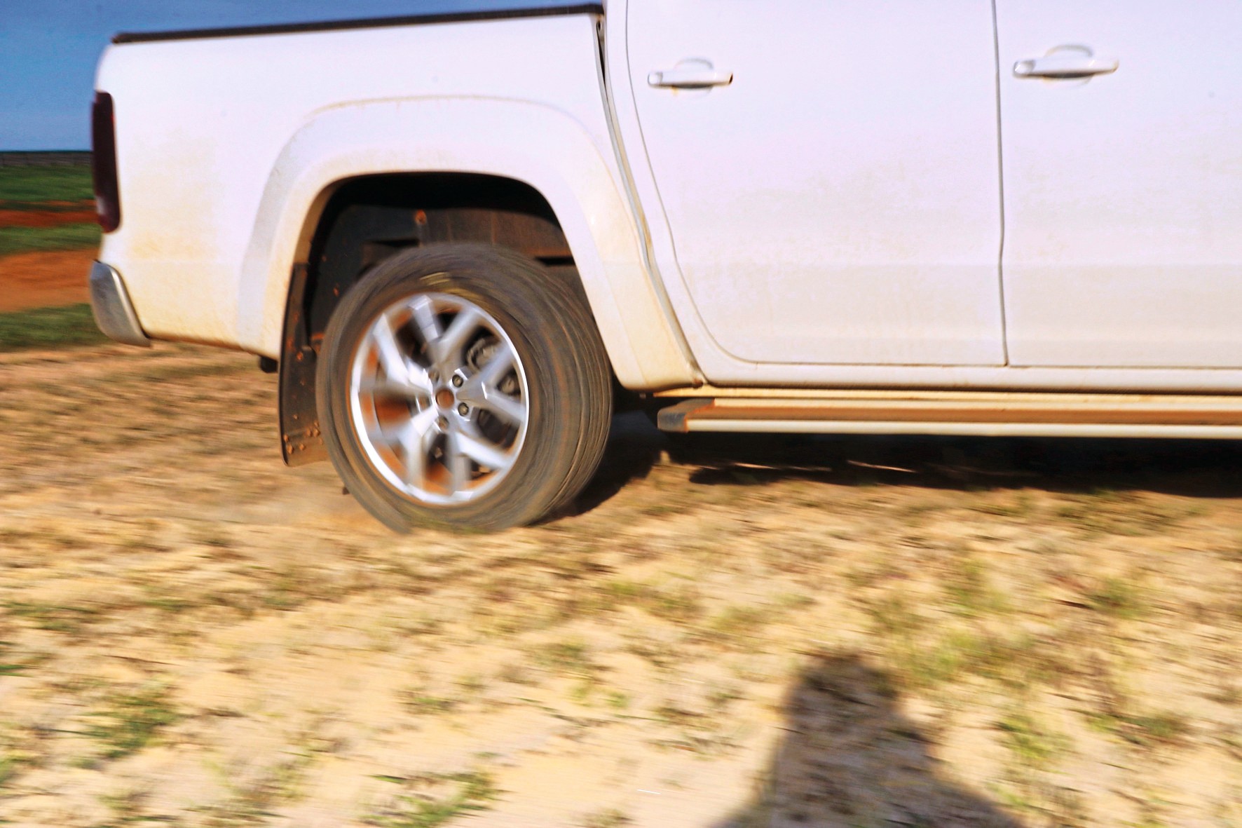 Piaszczyste podłoże bywa bardzo śliskie.