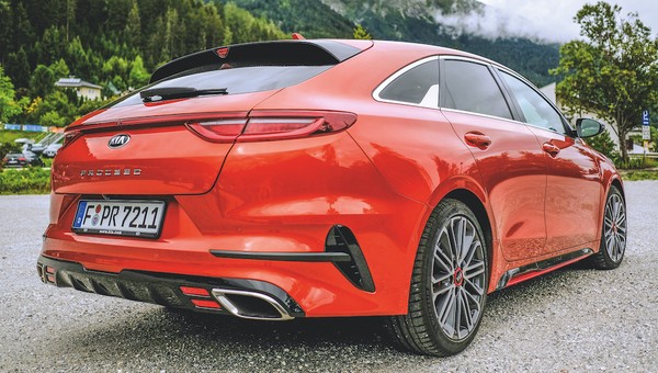 Rozkręciliśmy na części pierwsze Kię z przebiegiem 100 tys. To auto podzieliło redakcję