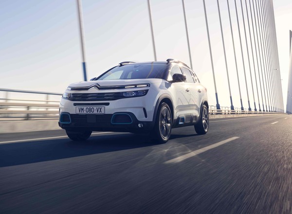 Citroen C5 Aircross Hybrid - elektryfikacja prosto z Francji