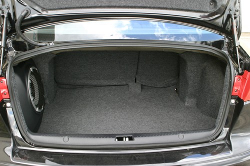 Mitsubishi Lancer 1.8 Intense - Sportowiec z wyglądu