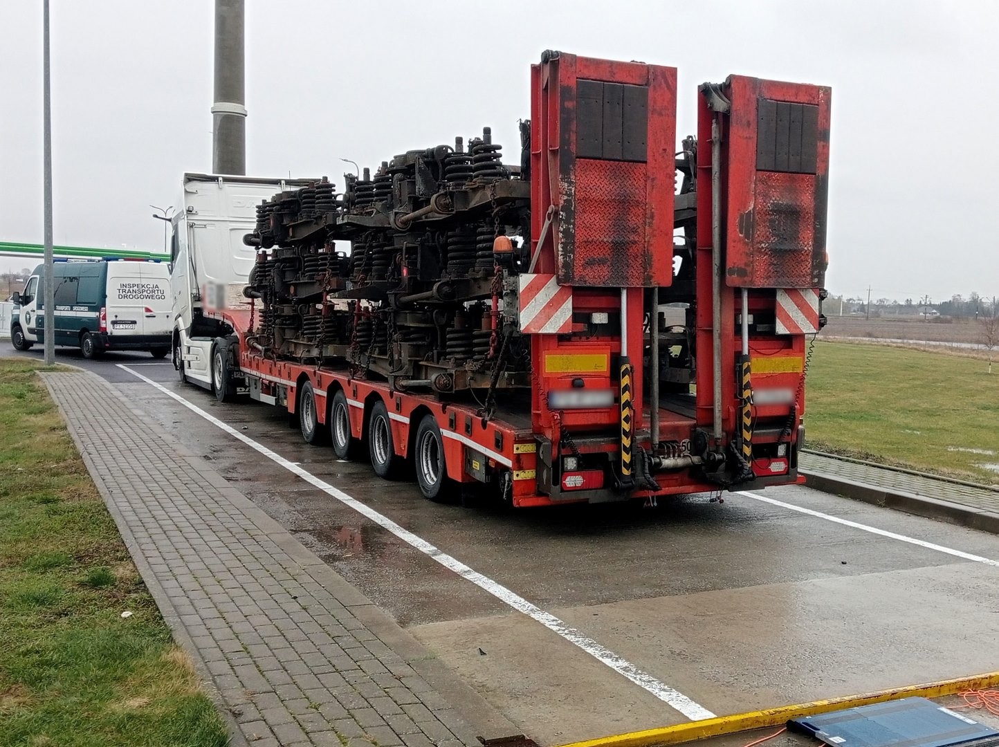 Kontrola transportu podkładów pod wózki kolejowe