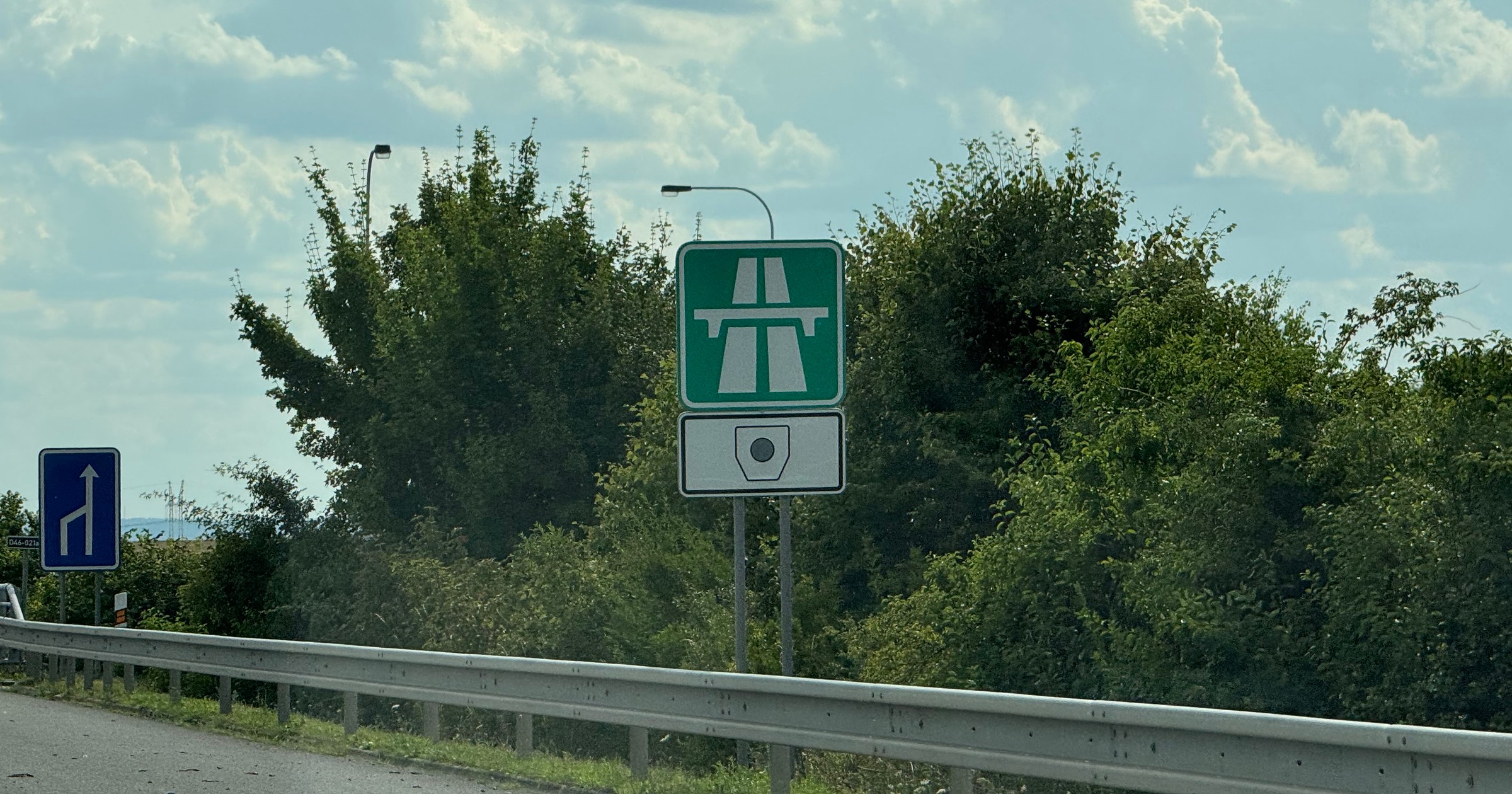 Znak oznaczający rozpoczęcie się obowiązywanie winiety