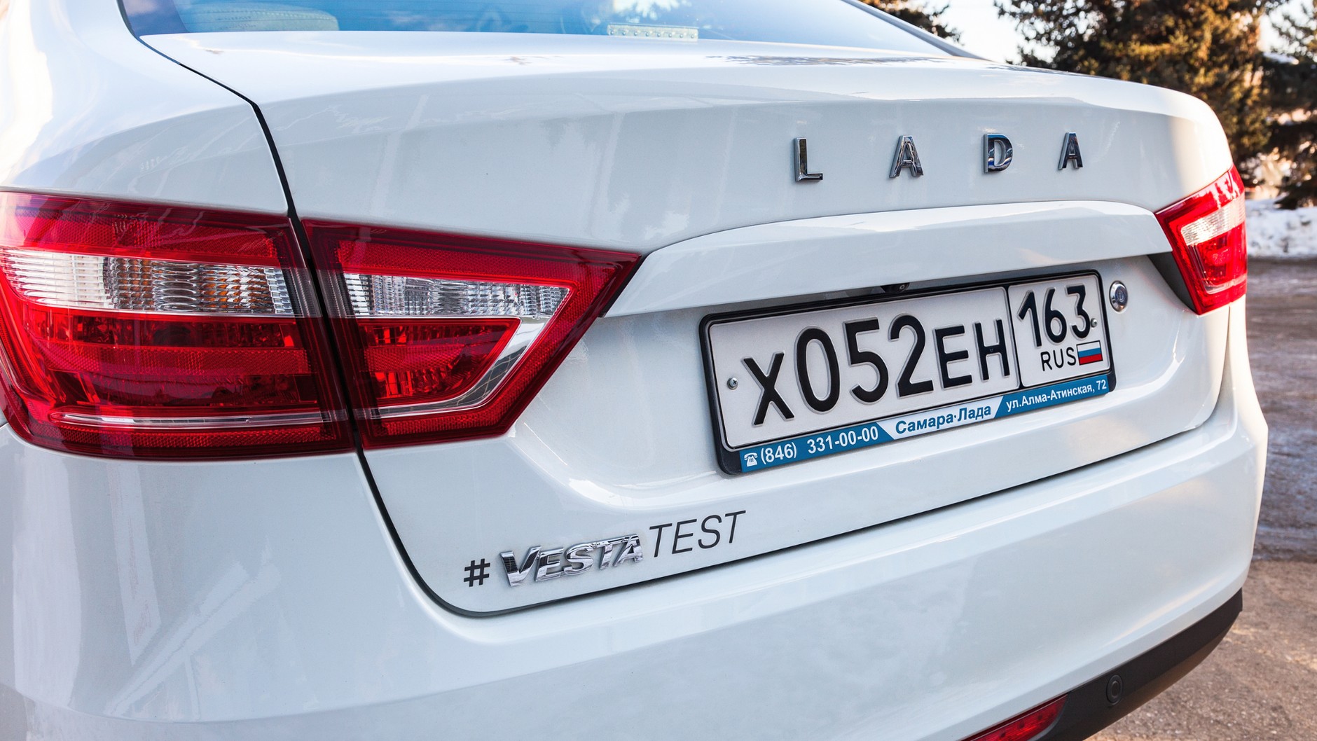 Samochody z takimi tablicami są zakazane na Łotwie