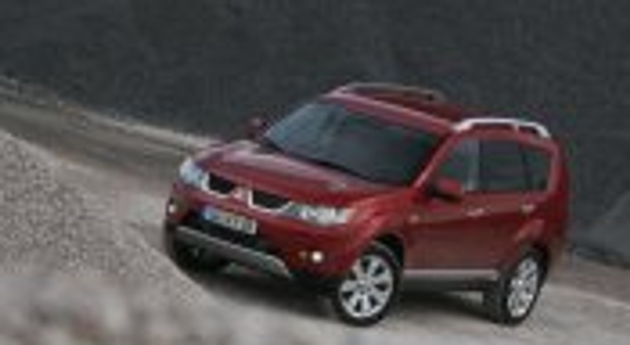 Outlander z nowymi silnikami