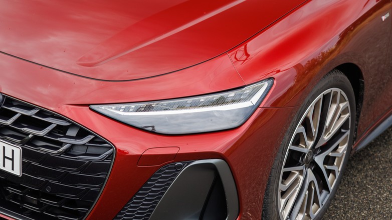 Audi A6 C9