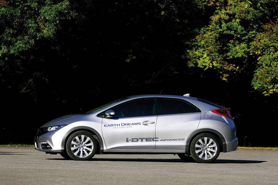 CR-Z i CR-V oraz pierwszy Civic atrakcją Hondy w Paryżu