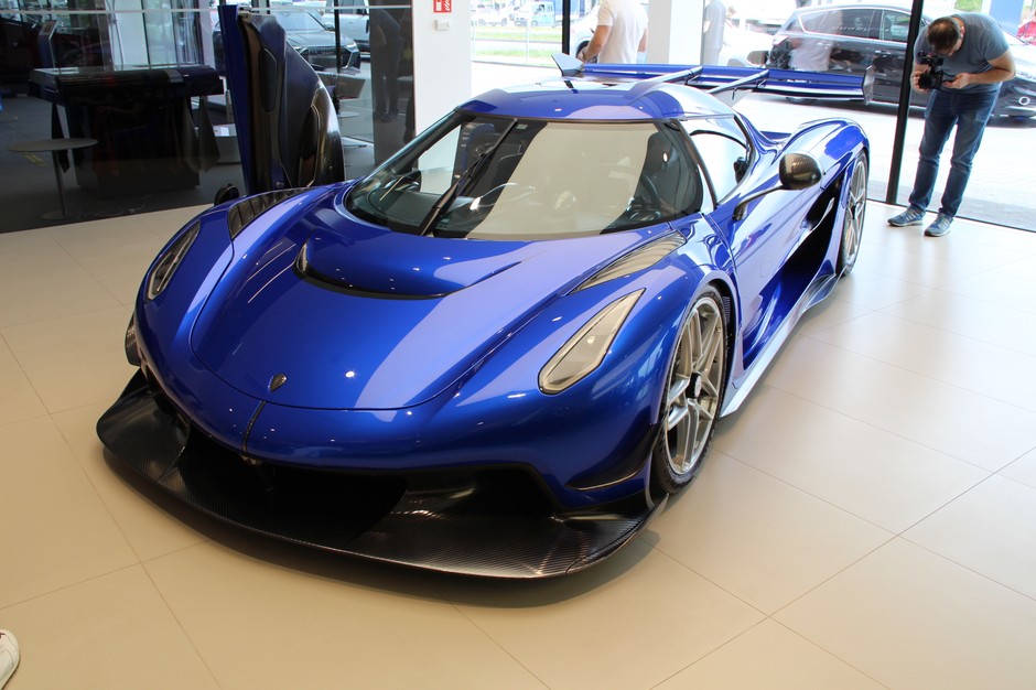 Koenigsegg Jesko Attack