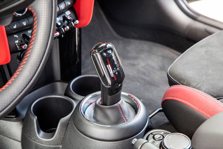 Mini Cooper 2.0 JCW - imponuje jazdą, wyglądem i ceną