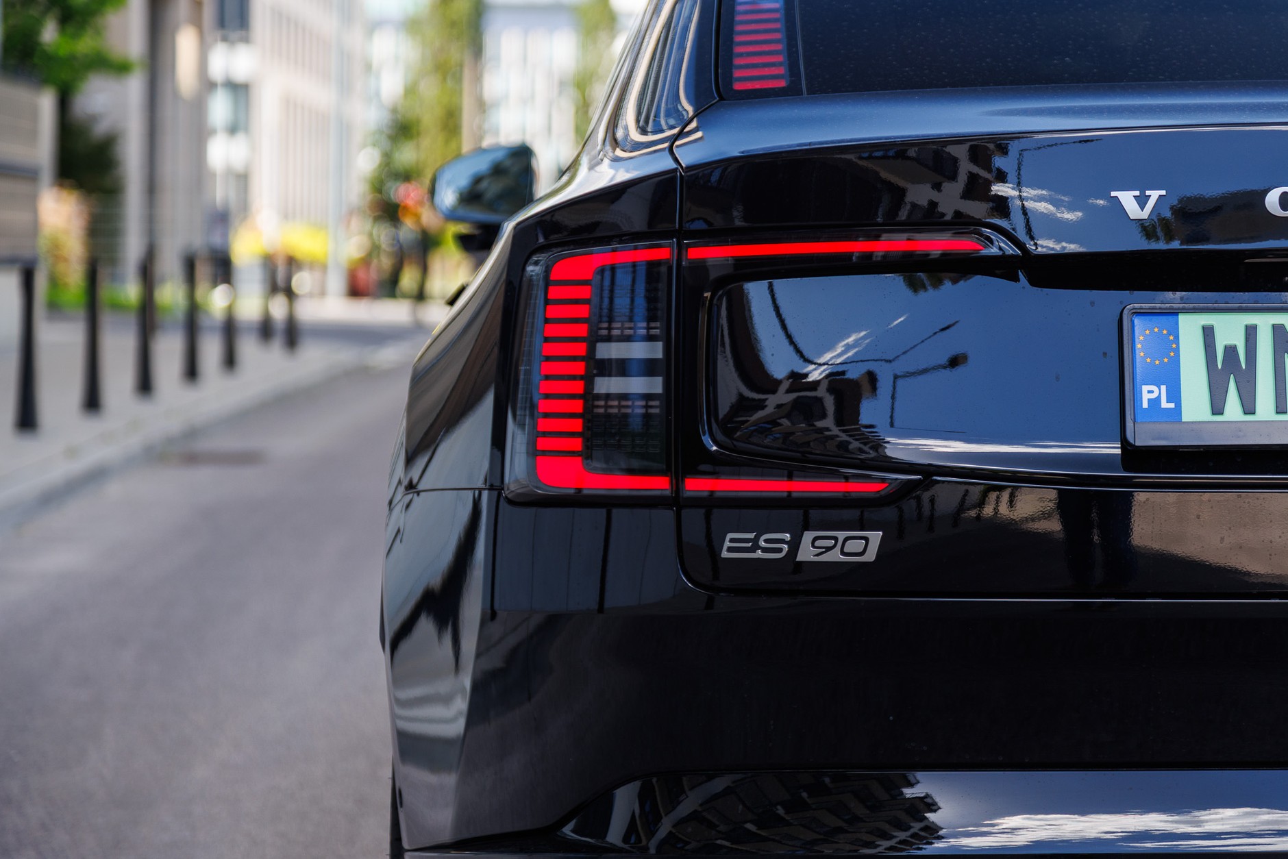 Volvo ES90
