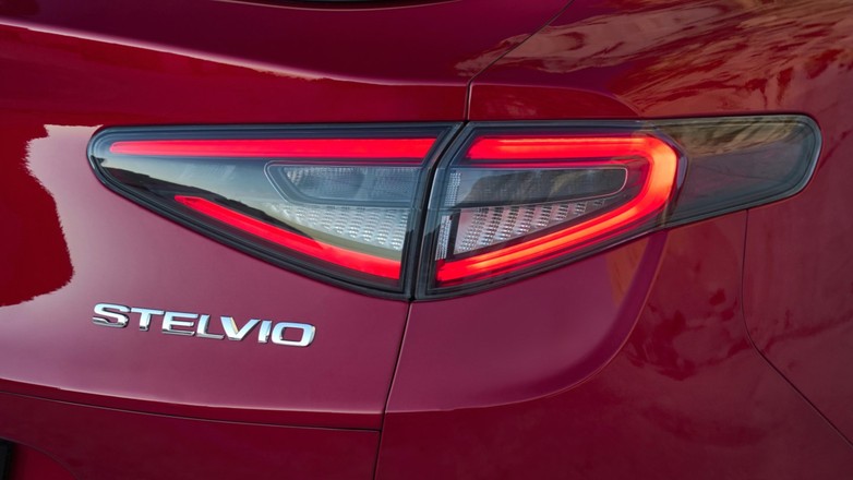 Alfa Romeo Stelvio (pierwsza generacja)