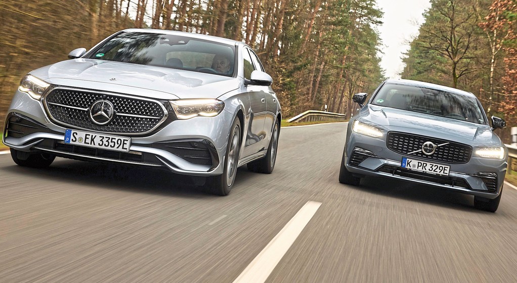 Mercedes E 400 e kontra Volvo S90 T8