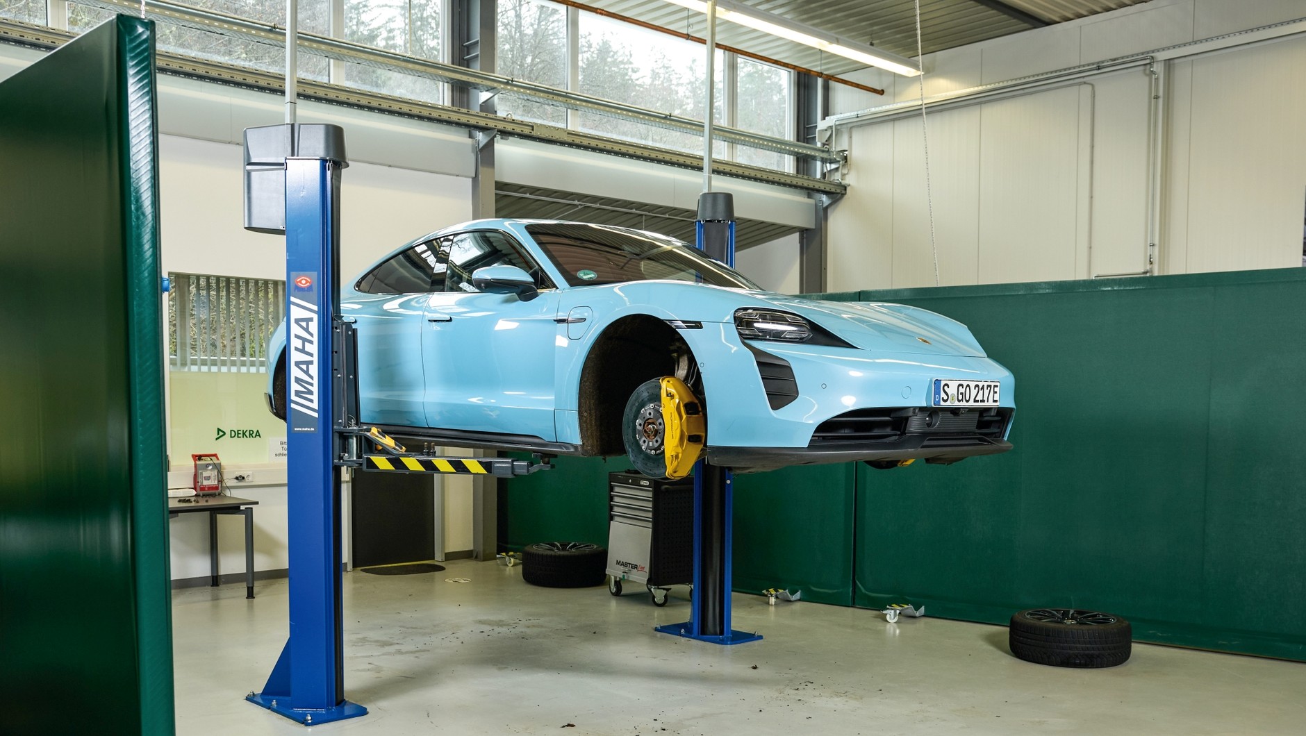 Porsche Taycan 4s: test długodystansowy 100 tys. km
