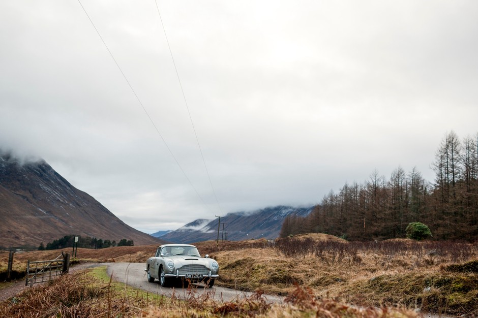 Aston Martin DB5 z filmu "Goldfinger"