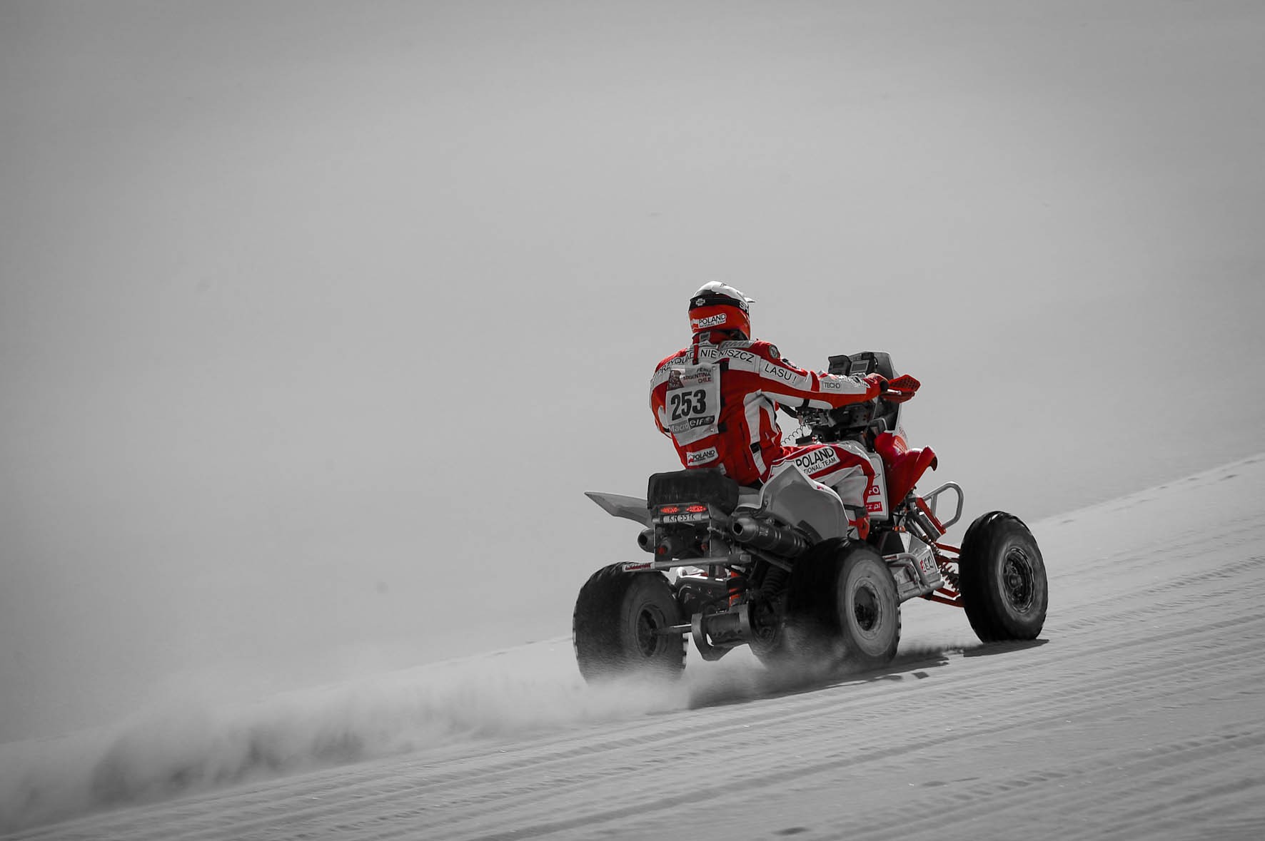 Dakar 2013: rwące rzeki przerwały etap