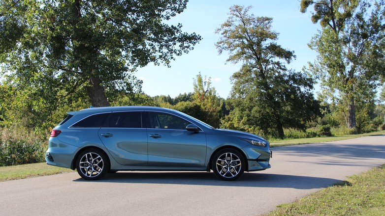 Kia Ceed kombi 1.5 T-GDI DCT Tribute