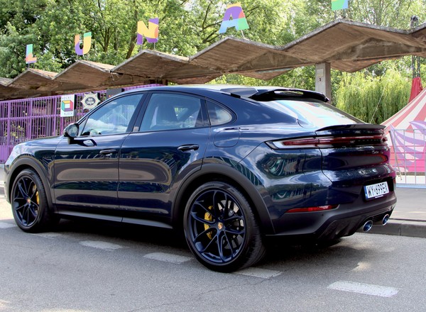 To obecnie najpopularniejsze Porsche. Przetestowałem absurdalnie mocną wersję