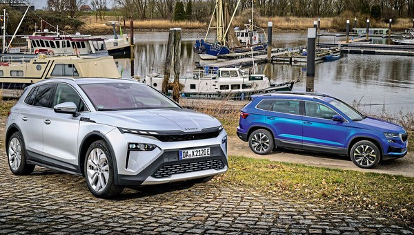 Dwie Škody: benzyna czy prąd? Skoda Elroq Karoq