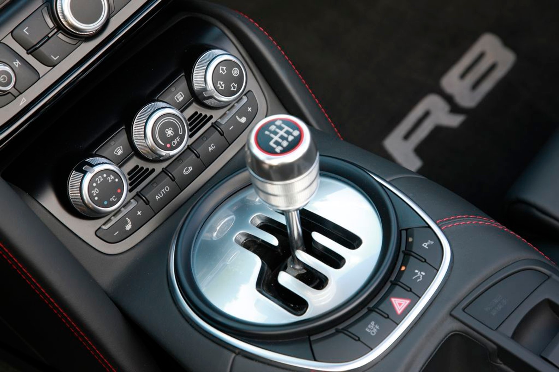 Audi R8 Spyder - supercabrio na wiosnę