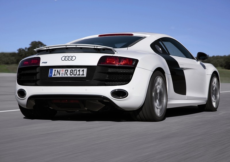 Wariat oddał za darmo Audi R8 przypadkowym osobom