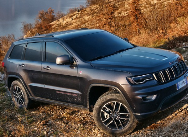 Jeep Grand Cherokee Trailhawk – Wrangler idzie w odstawkę