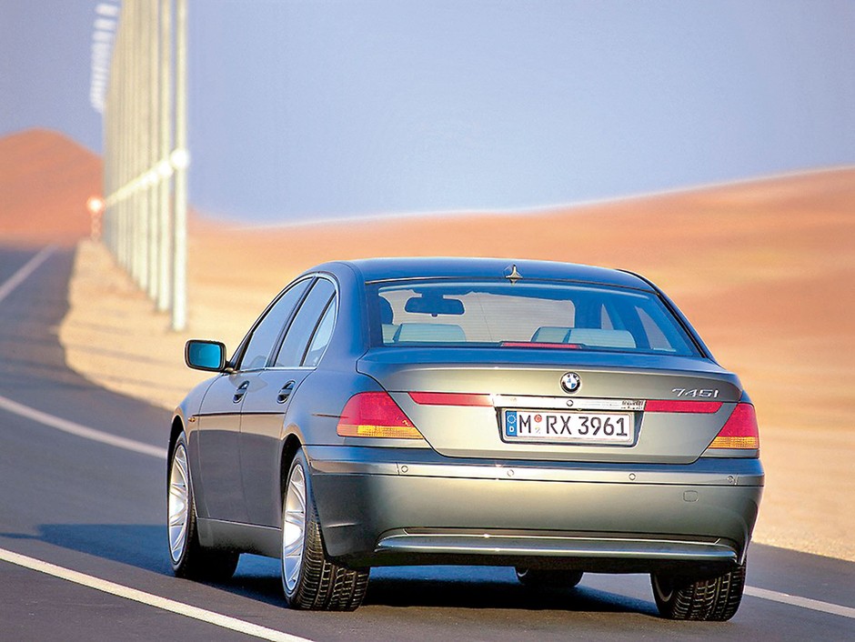 Rok 2001 - siódemka z dokładką