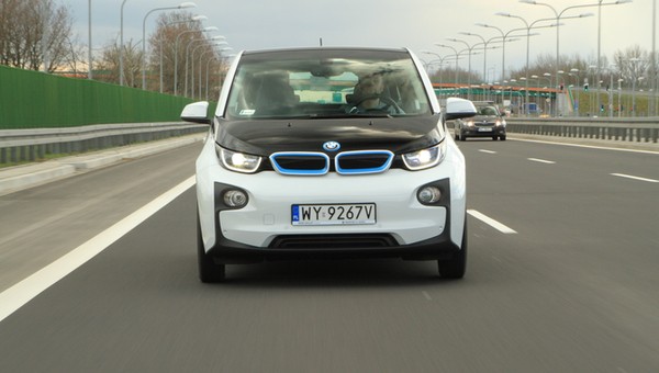 Darmowe autostrady dla aut elektrycznych. Jest jednak kilka warunków