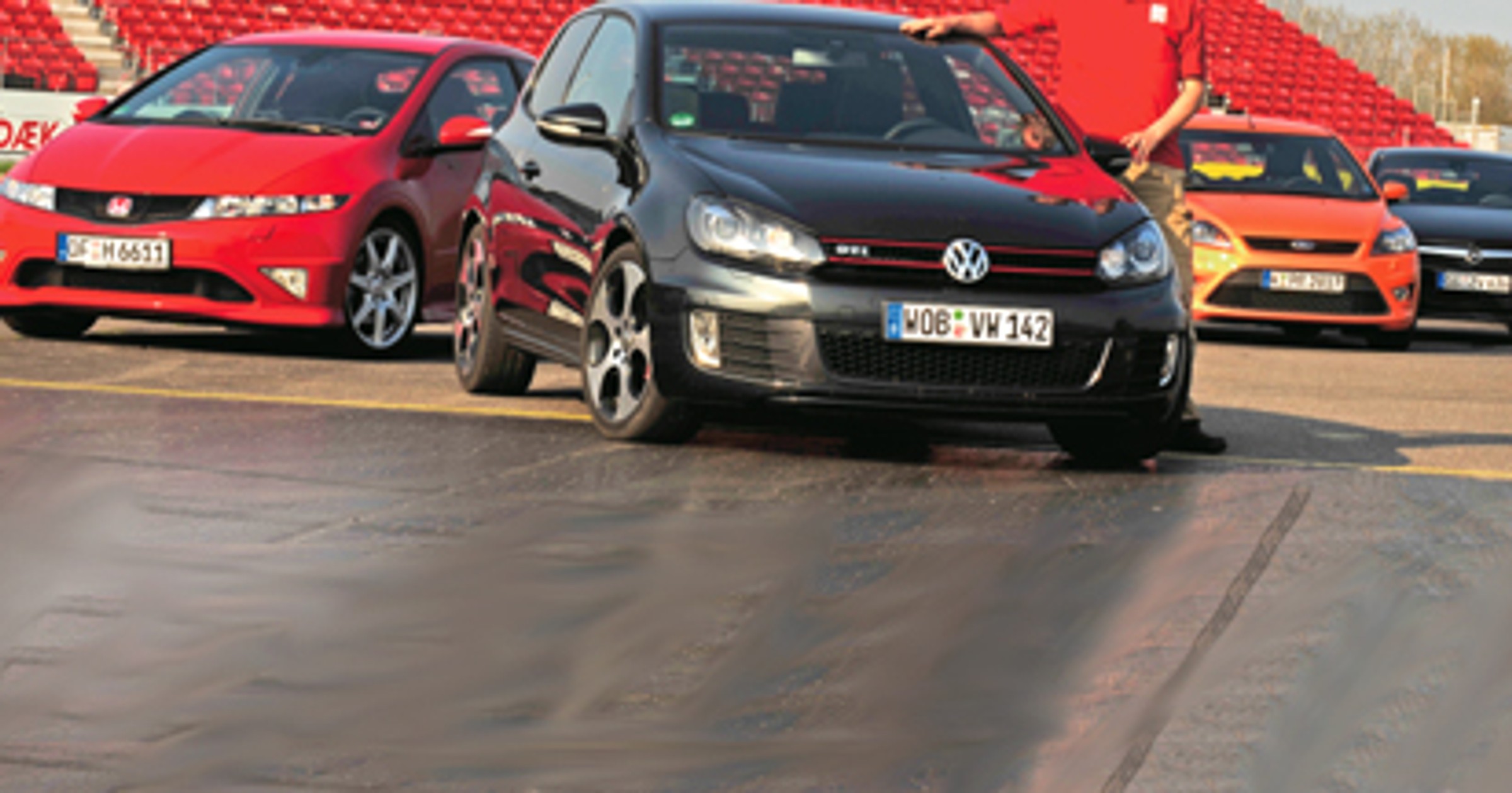 Które GTI jest najlepsze? Ford Focus ST kontra VW Golf GTI, Honda Civic Type R i Volvo C30 T5