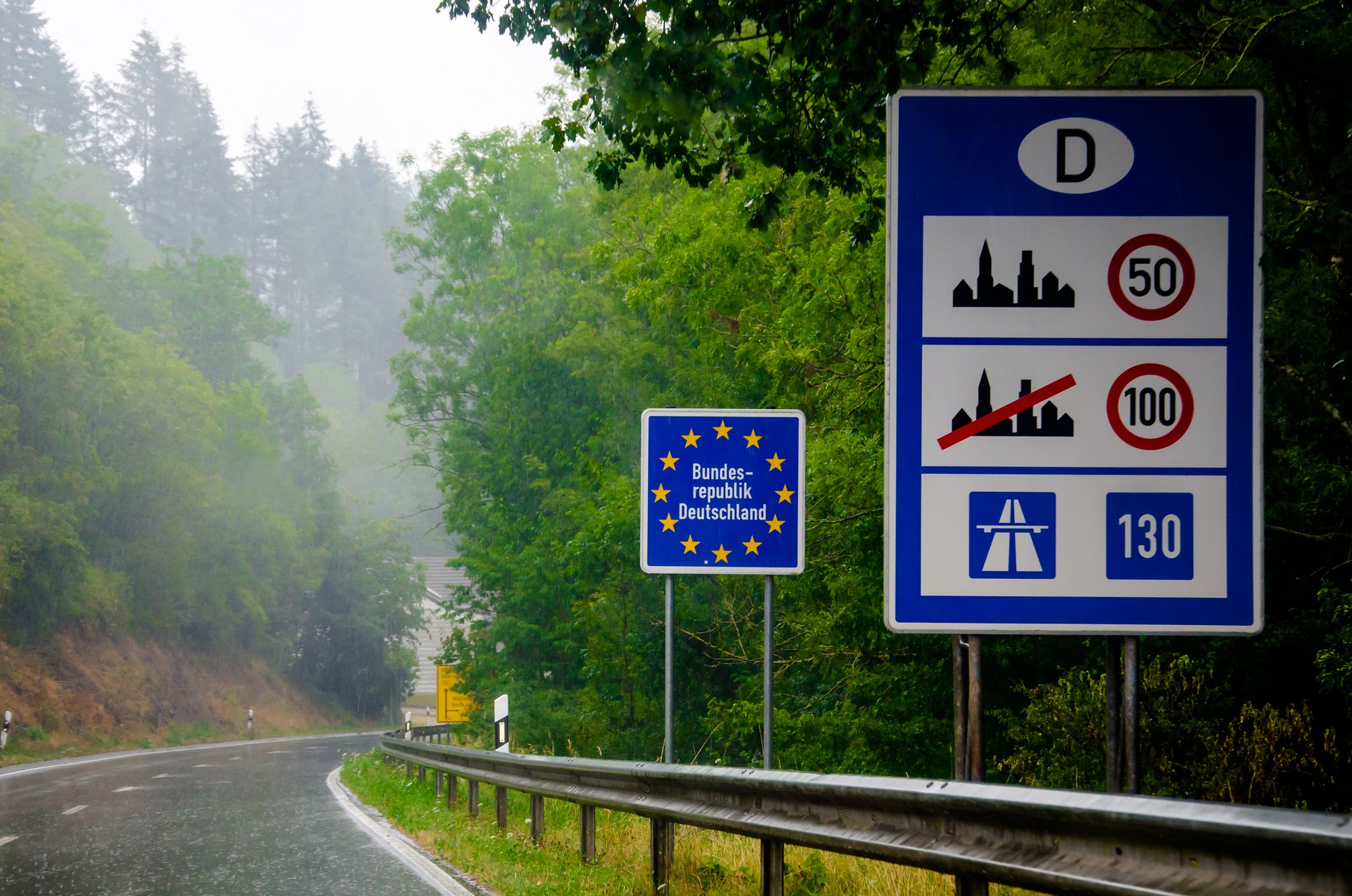 Z tablic przy wjeździe do innego kraju zbyt wiele się&nbsp;nie dowiecie. Do wyjazdu warto się przygotować. 