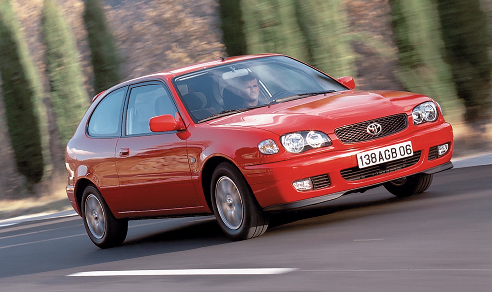 4. Toyota Corolla E11 (1997-2002) - od 3000 zł