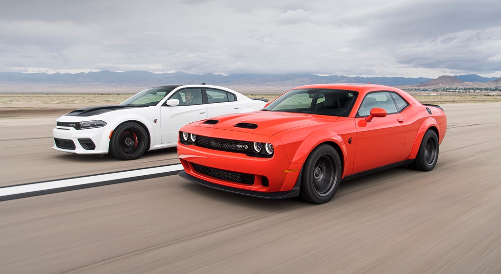 Dodge Challenger SRT Super Stock (2020) i Dodge Charger SRT Hellcat (2021)