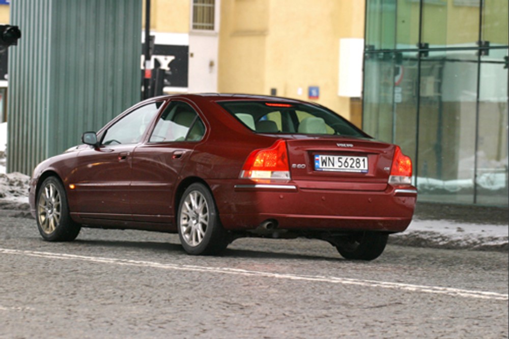Volvo S60 D5 - Szybciej, ale czy taniej?