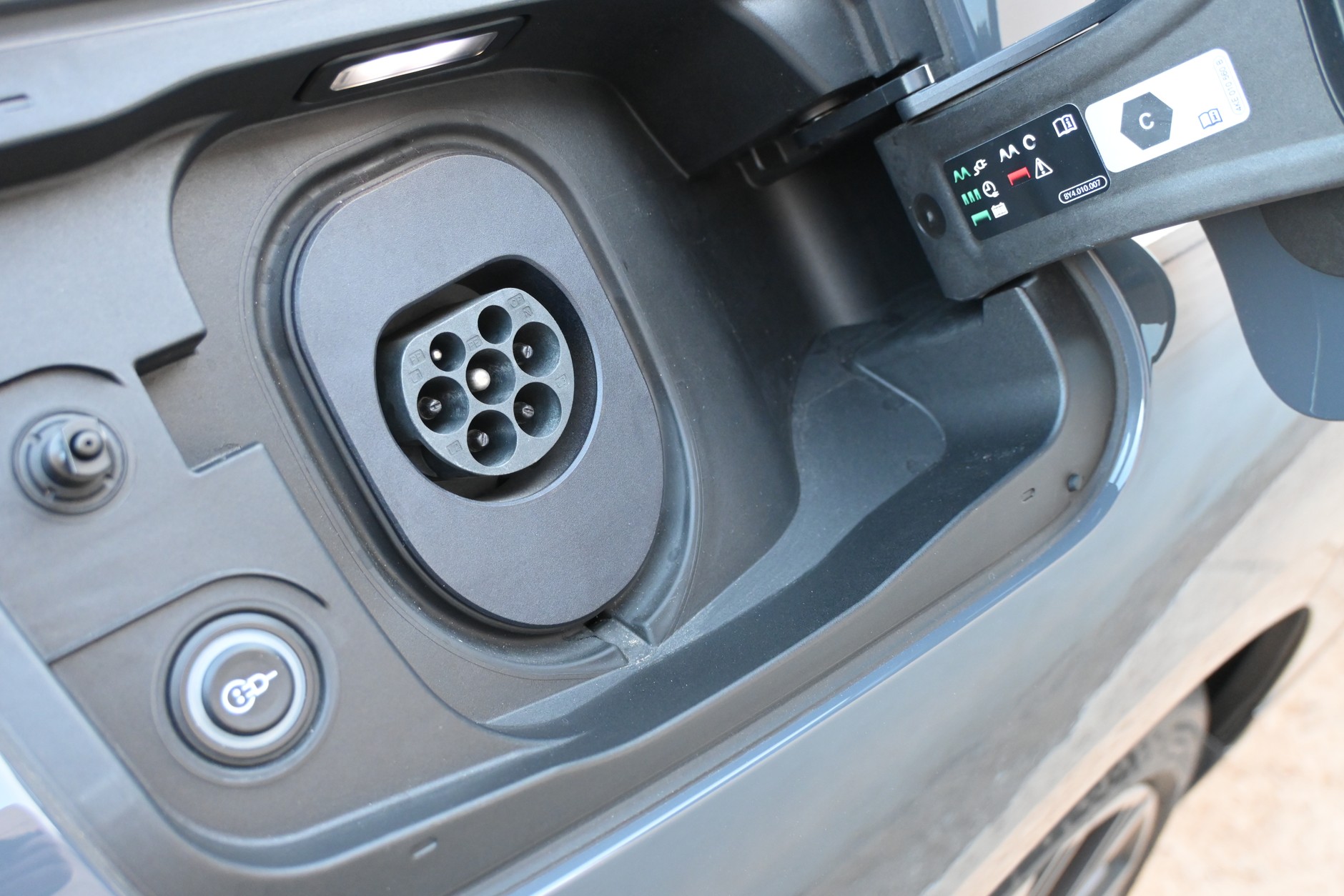 Audi A6 e-tron Avant