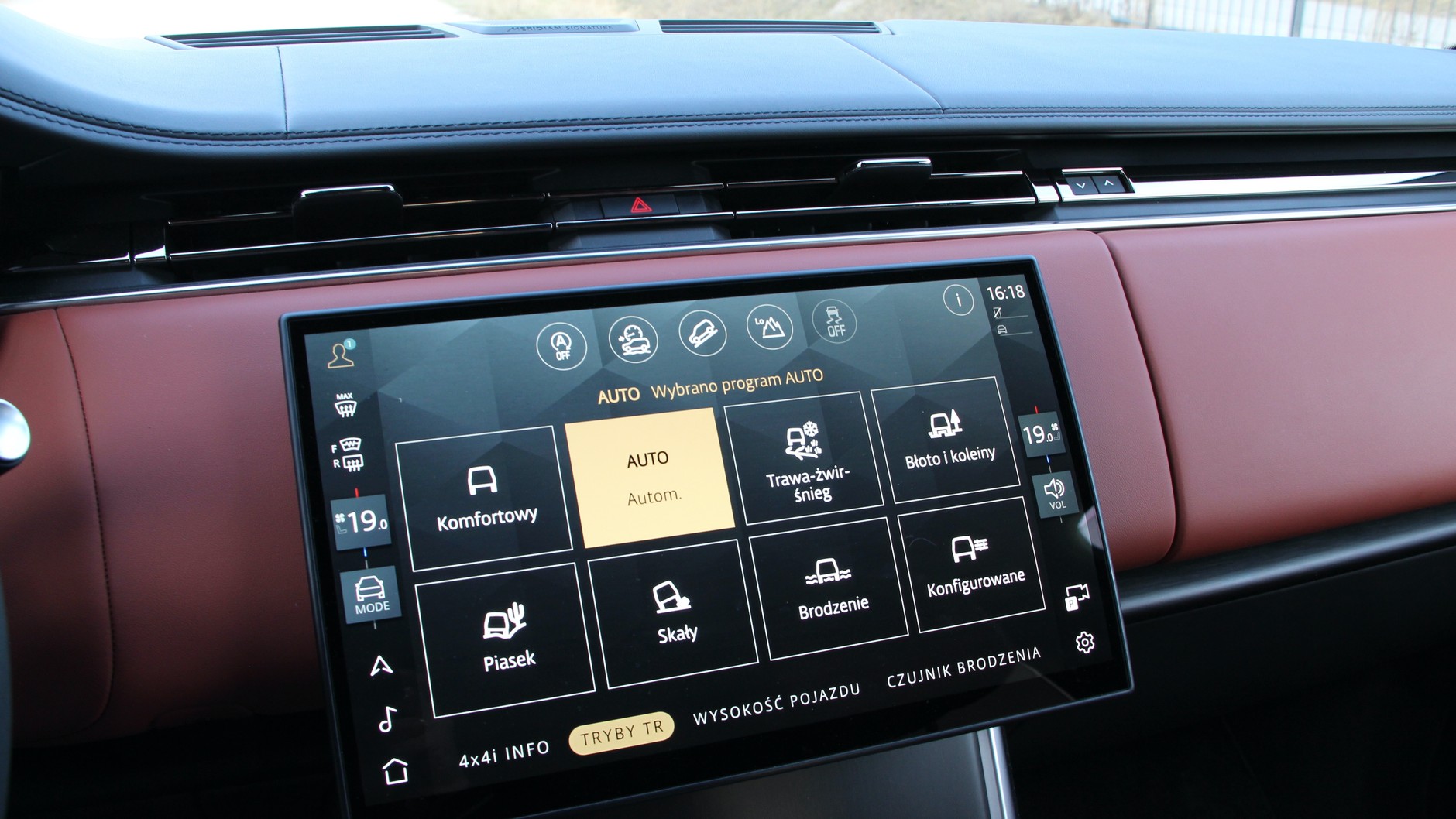 Range Rover 4.4 V8 SV LWB