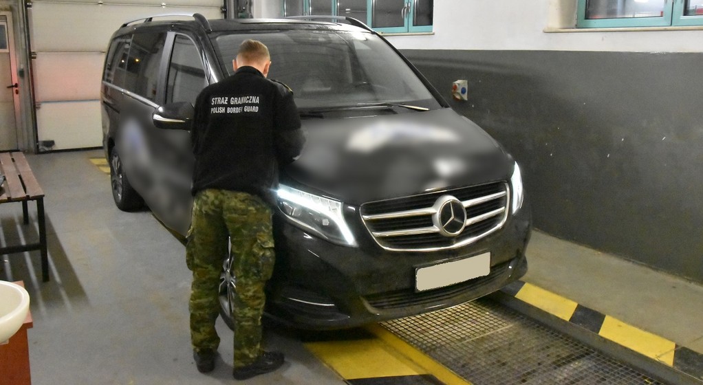 Straż Graniczna zatrzymała kierowcę Mercedesa