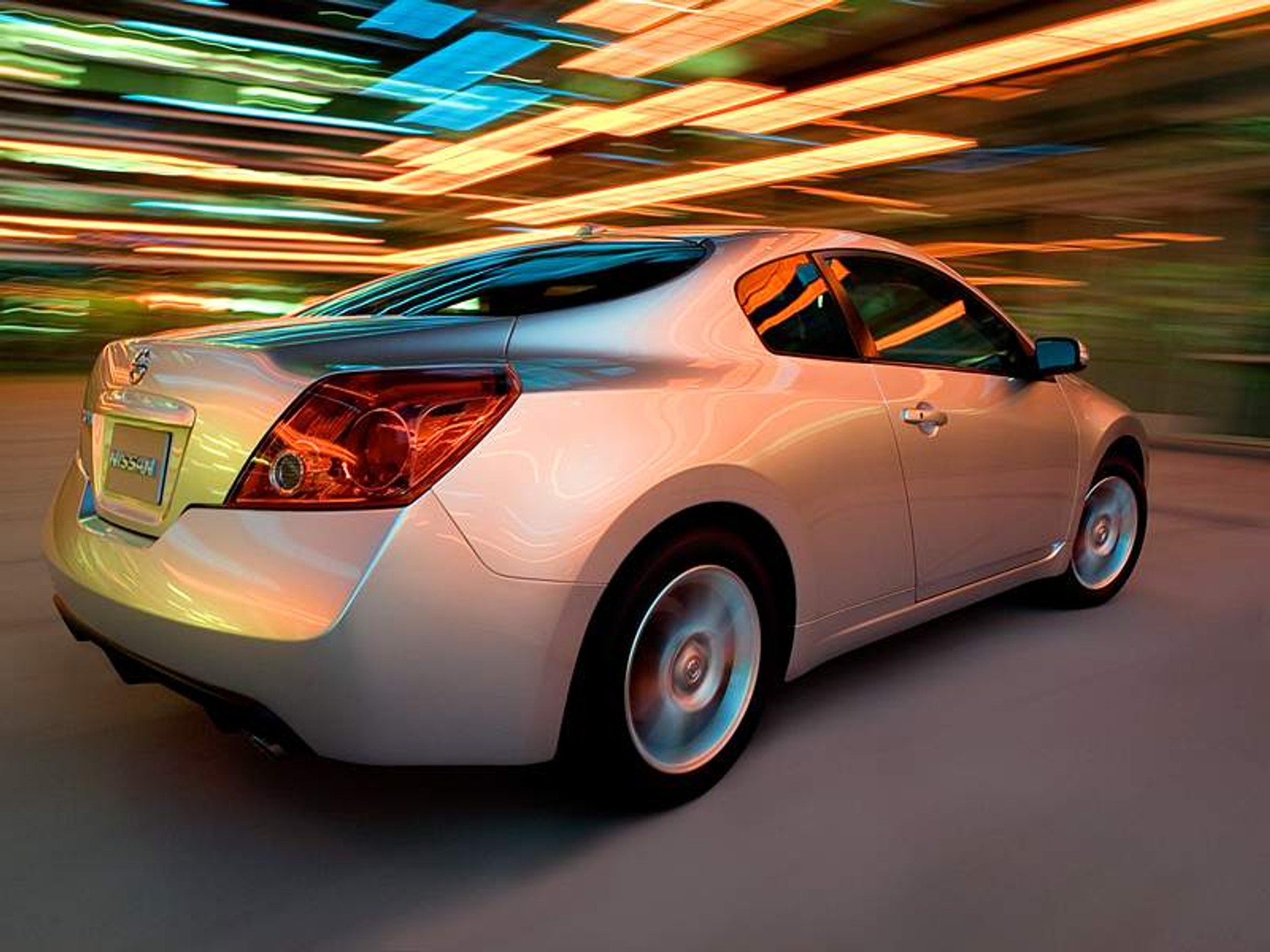 Nissan Altima Coupe – elegancki Japończyk dla Amerykanów