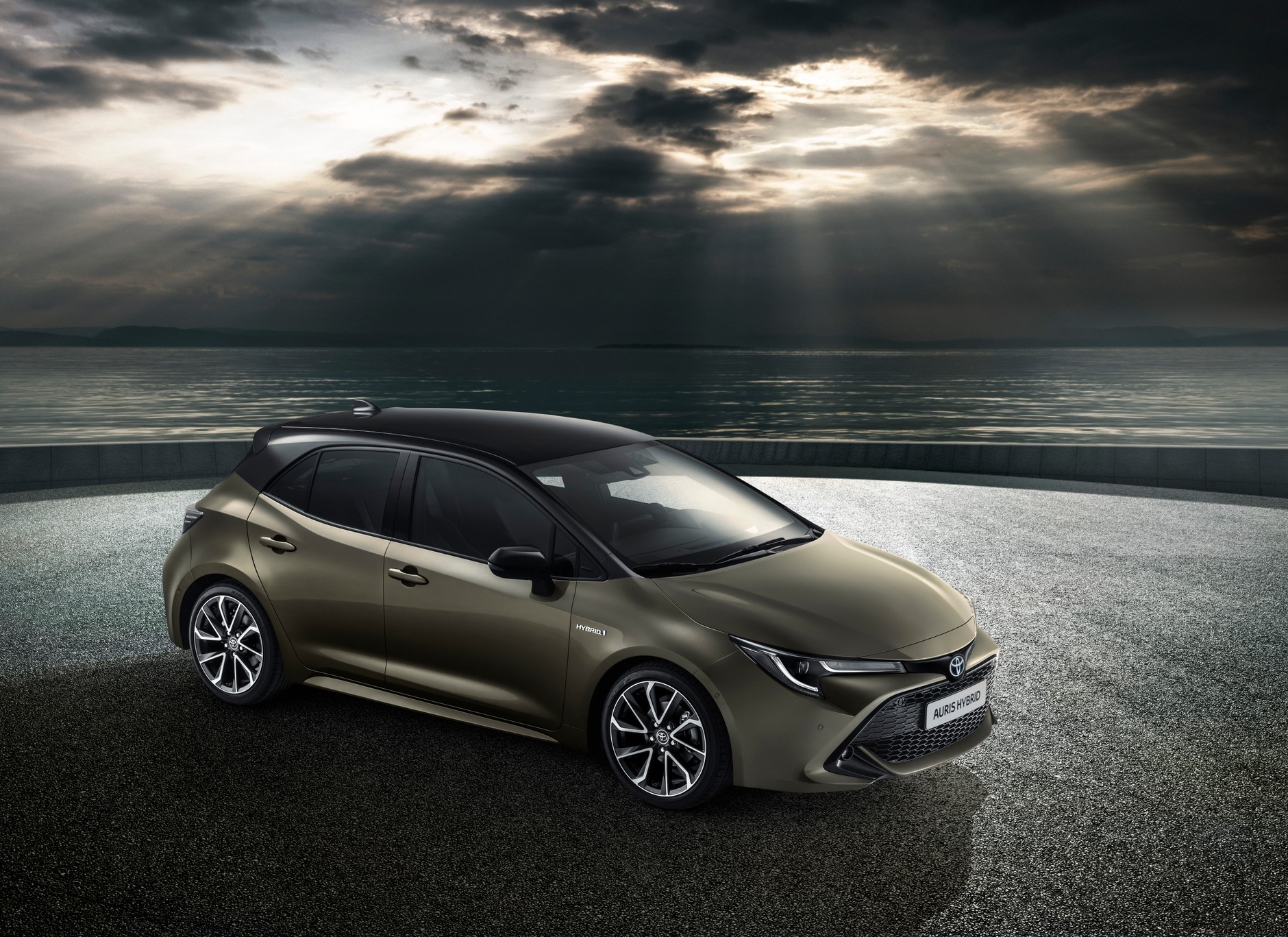 Toyota Auris Hybrid