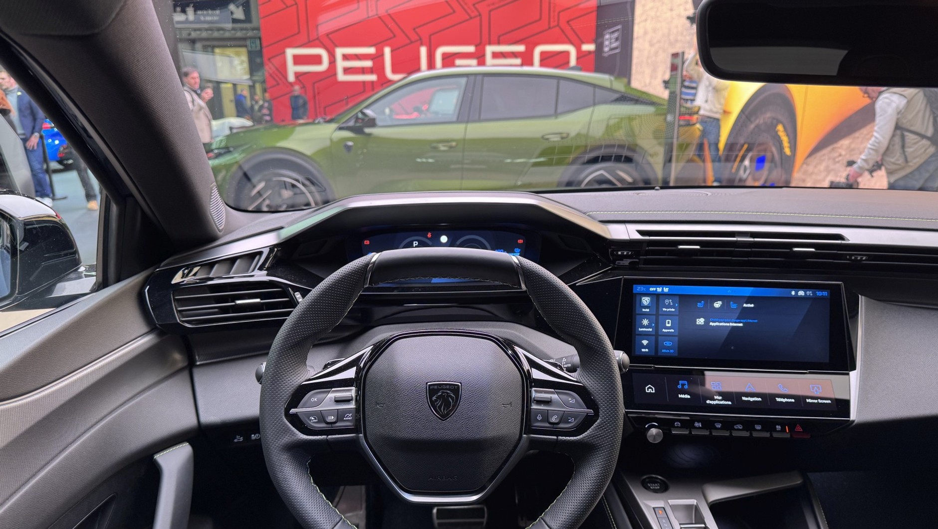 Deska rozdzielcza Peugeota 408