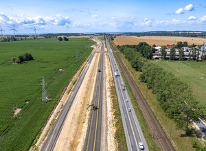Powodów do otwierania szampana nie ma. W tym roku oddano mniej kilometrów dróg [RAPORT]