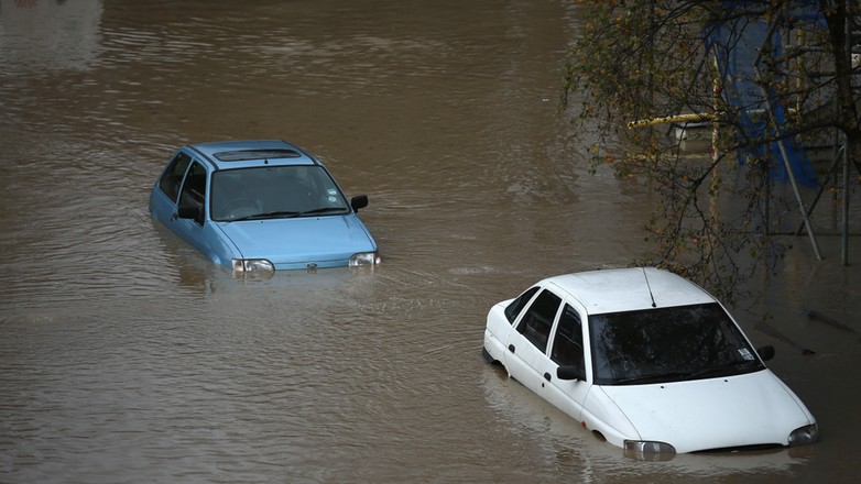 Samochody po powodzi