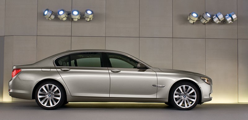 Nowe silniki dla BMW 7 w 2009 roku: 730i, 735d, 750Xi oraz 760i