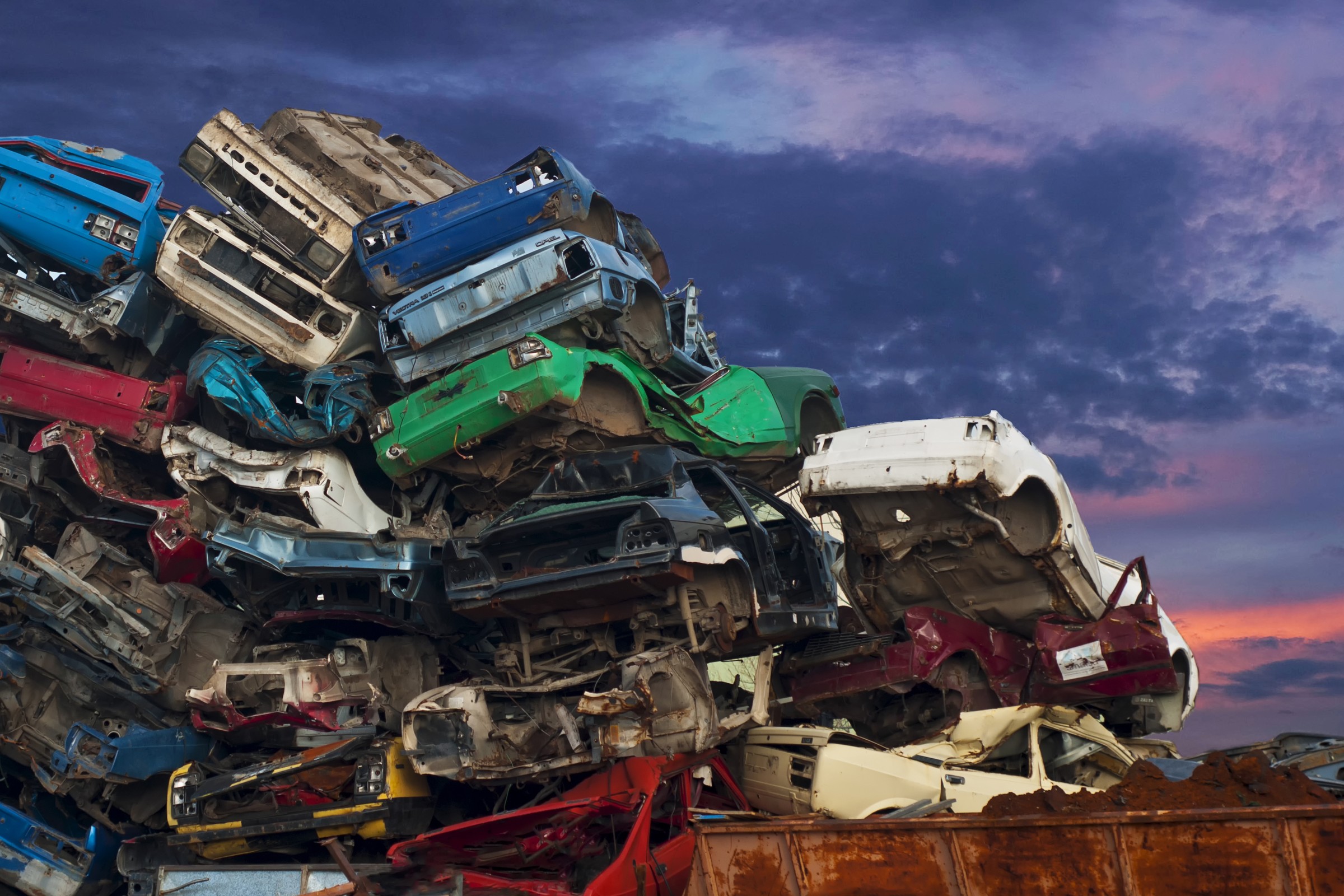 Od 2026 r. wyrejestrowanie pojazdu będzie automatyczne. Koniec z wizytami w urzędzie po złomowaniu