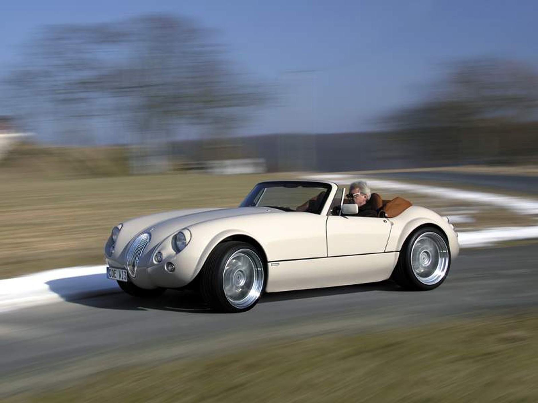 IAA Frankfurt 2007: Wiesmann GT MF5 – coupe z silnikiem z BMW M5