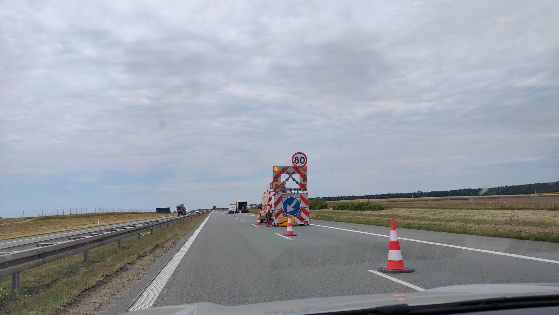Roboty drogowe na autostradzie