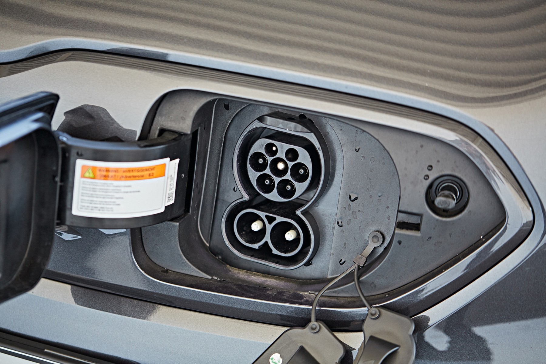 Kia e-Niro - gniazdo ładowania