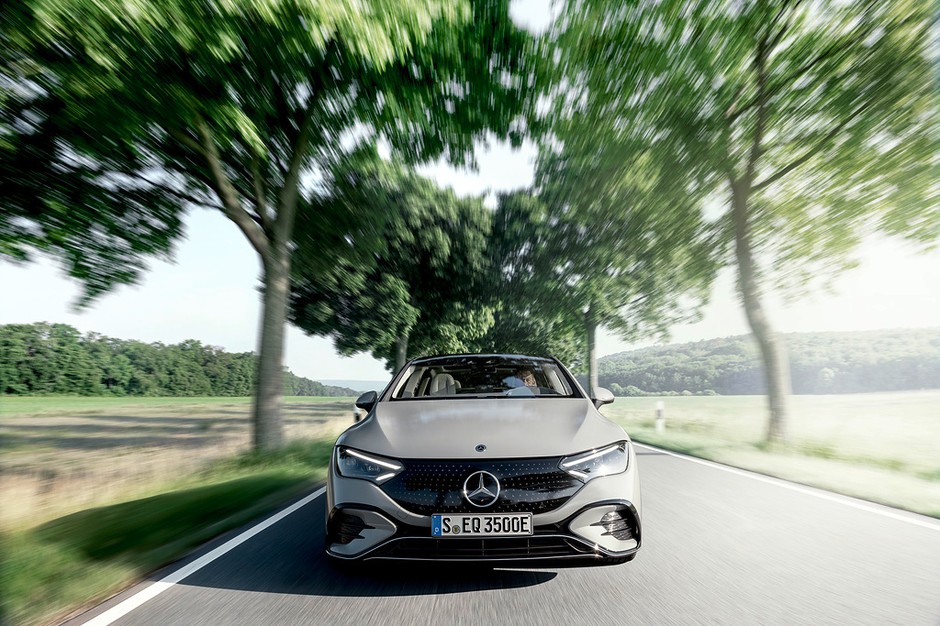 Mercedes EQE (2022)